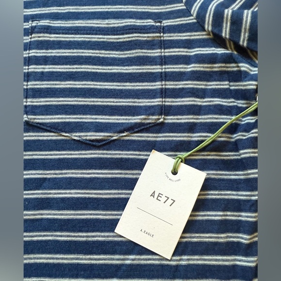 American Eagle AE 77 lot of 2 Short Sleeve Tees Navy Peach Small NWT premium - Picture 4 of 10